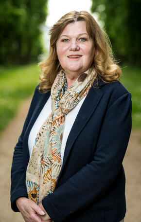 ANNEMIEKE STRATING
