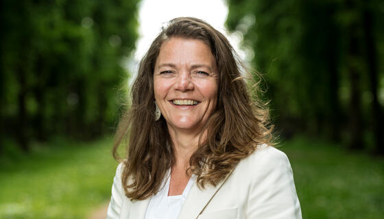 LINDA SCHUURMAN