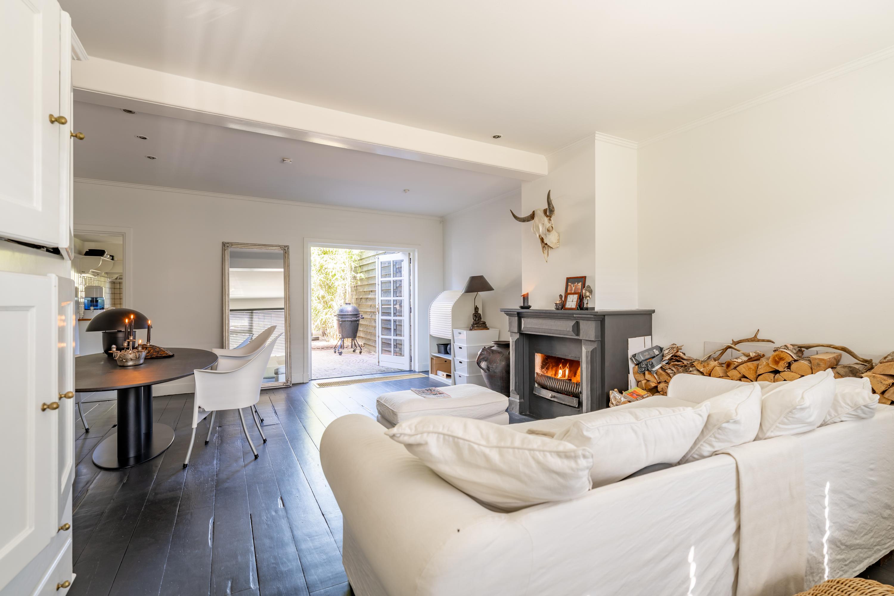 Tussenwoning te koop: Hulweg 42, Huizen