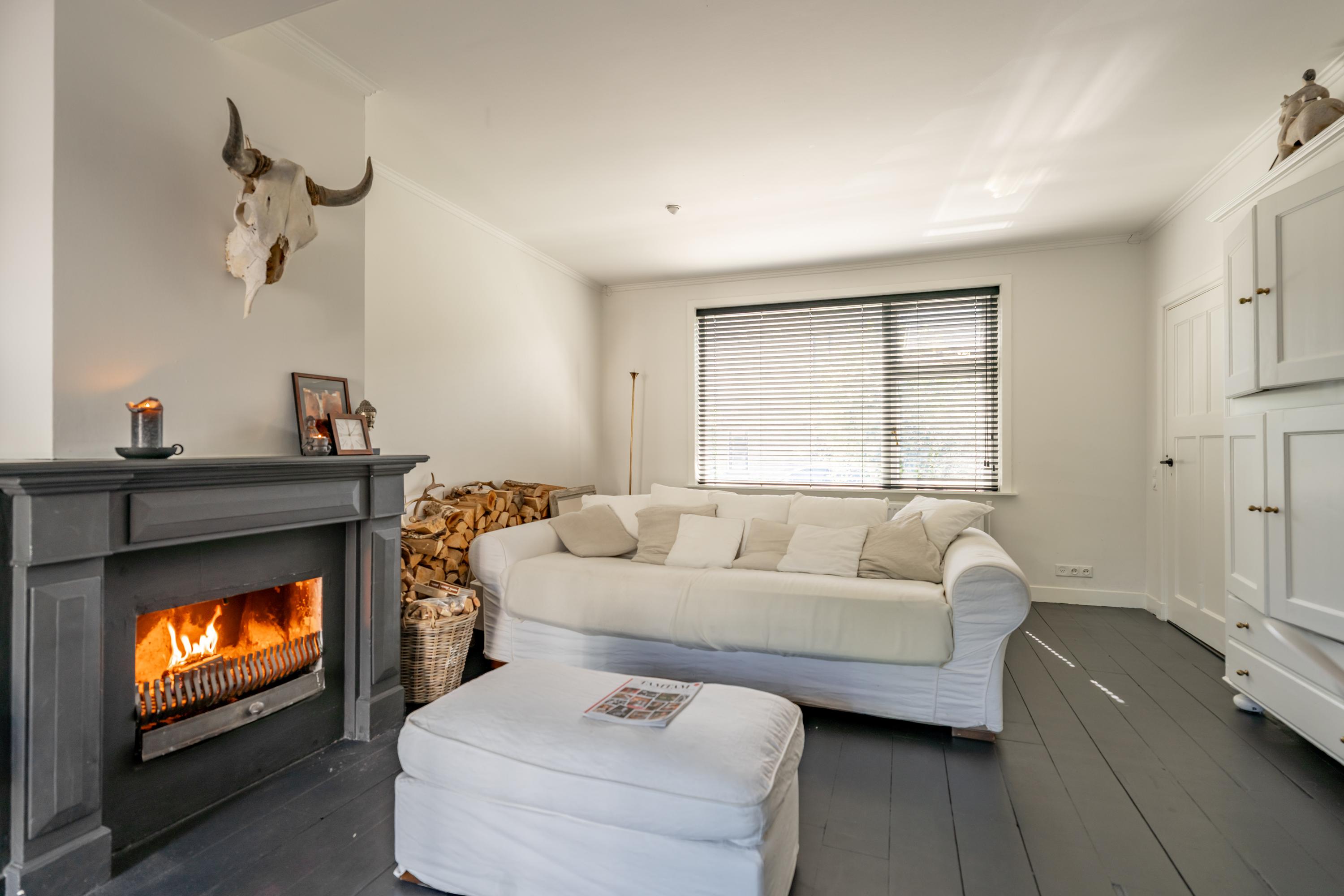 Tussenwoning te koop: Hulweg 42, Huizen