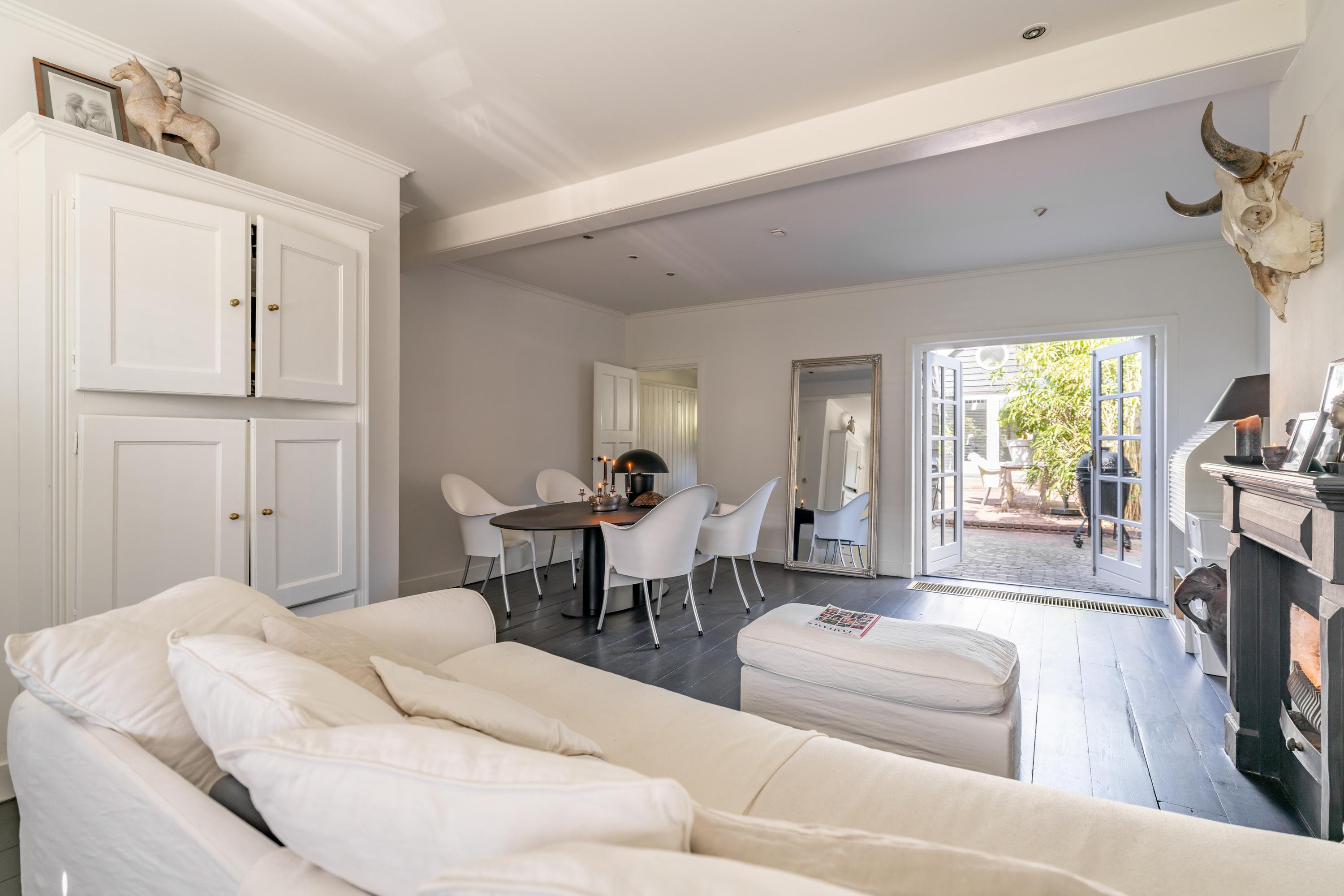 Tussenwoning te koop: Hulweg 42, Huizen