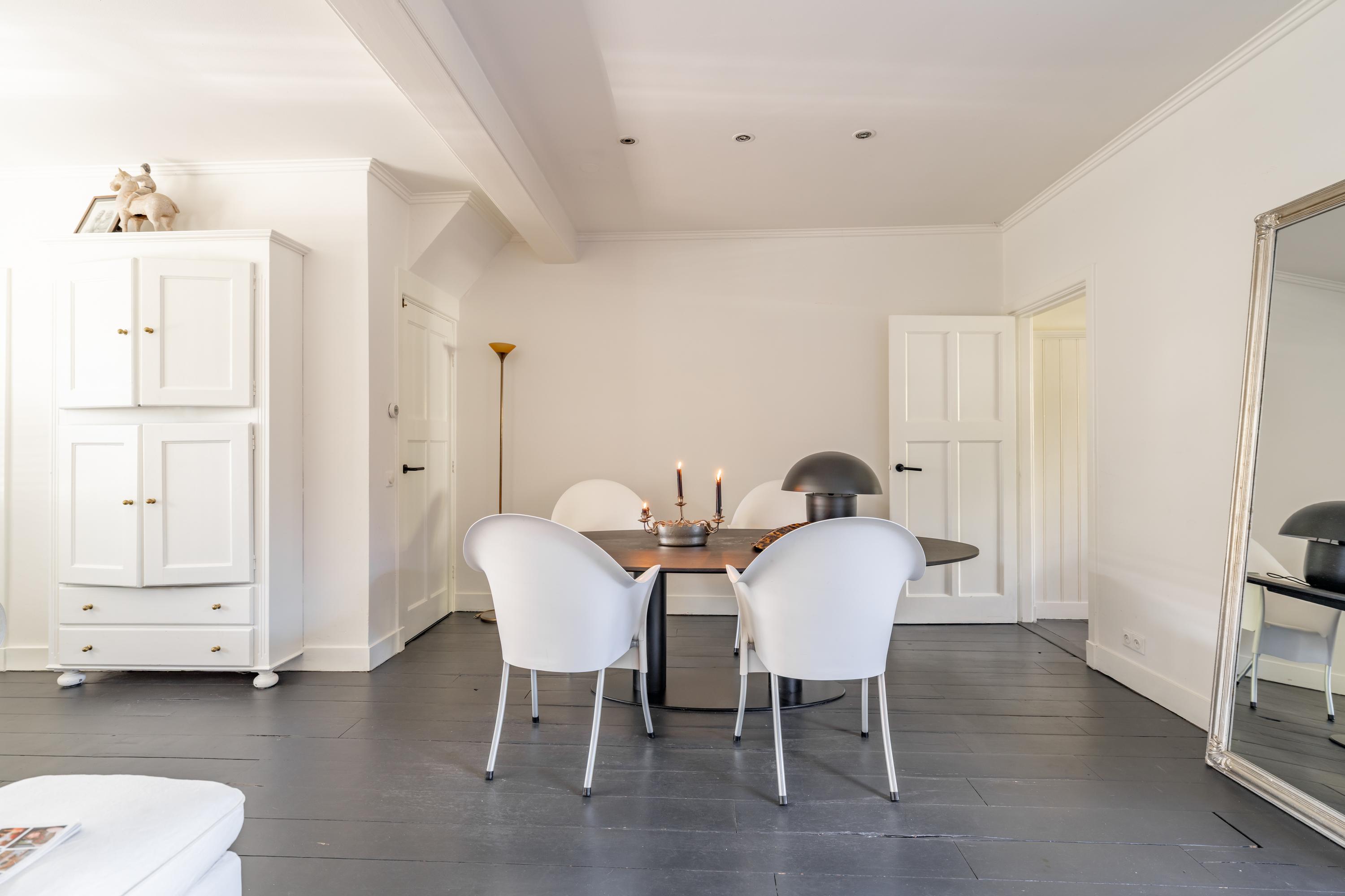 Tussenwoning te koop: Hulweg 42, Huizen