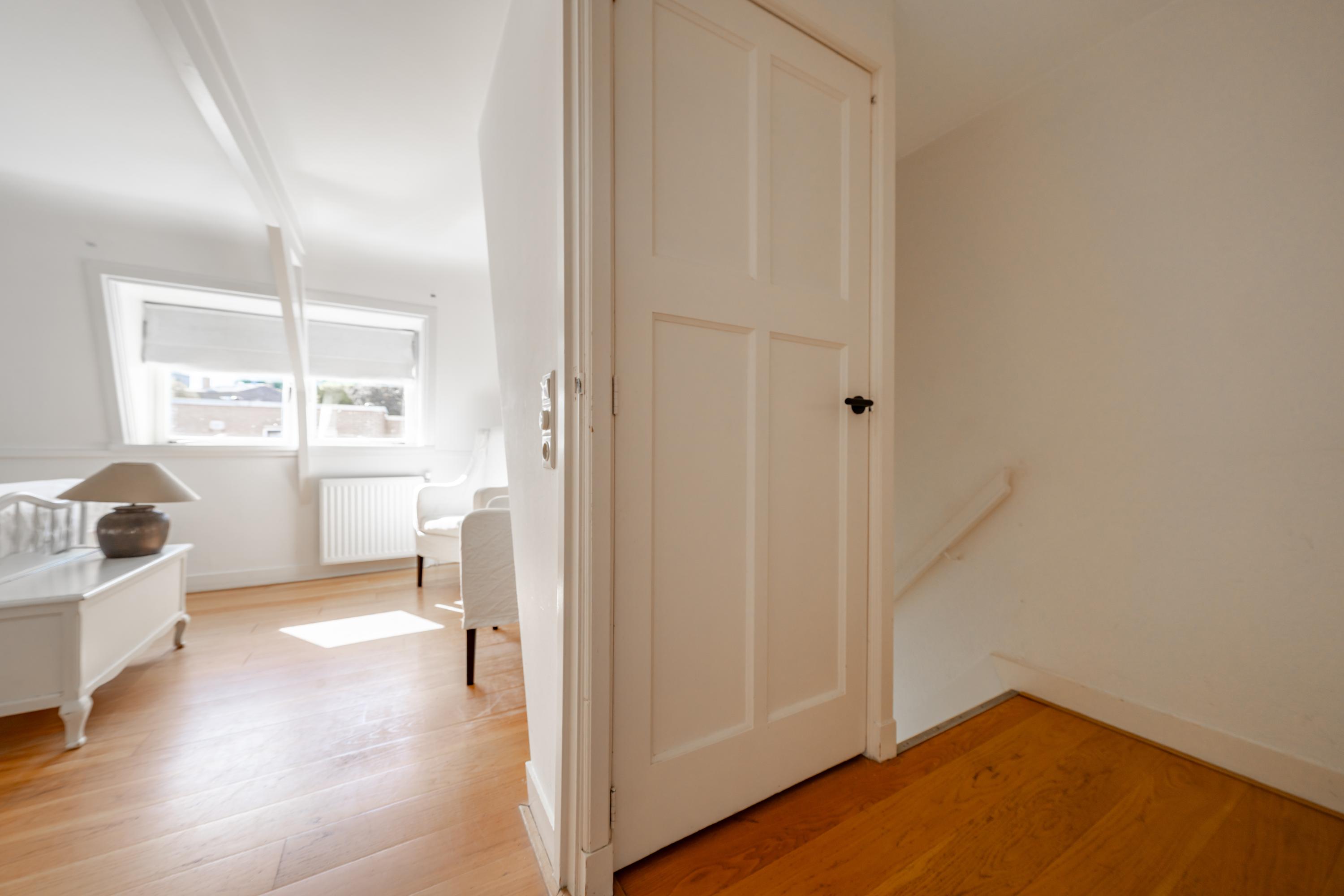 Tussenwoning te koop: Hulweg 42, Huizen