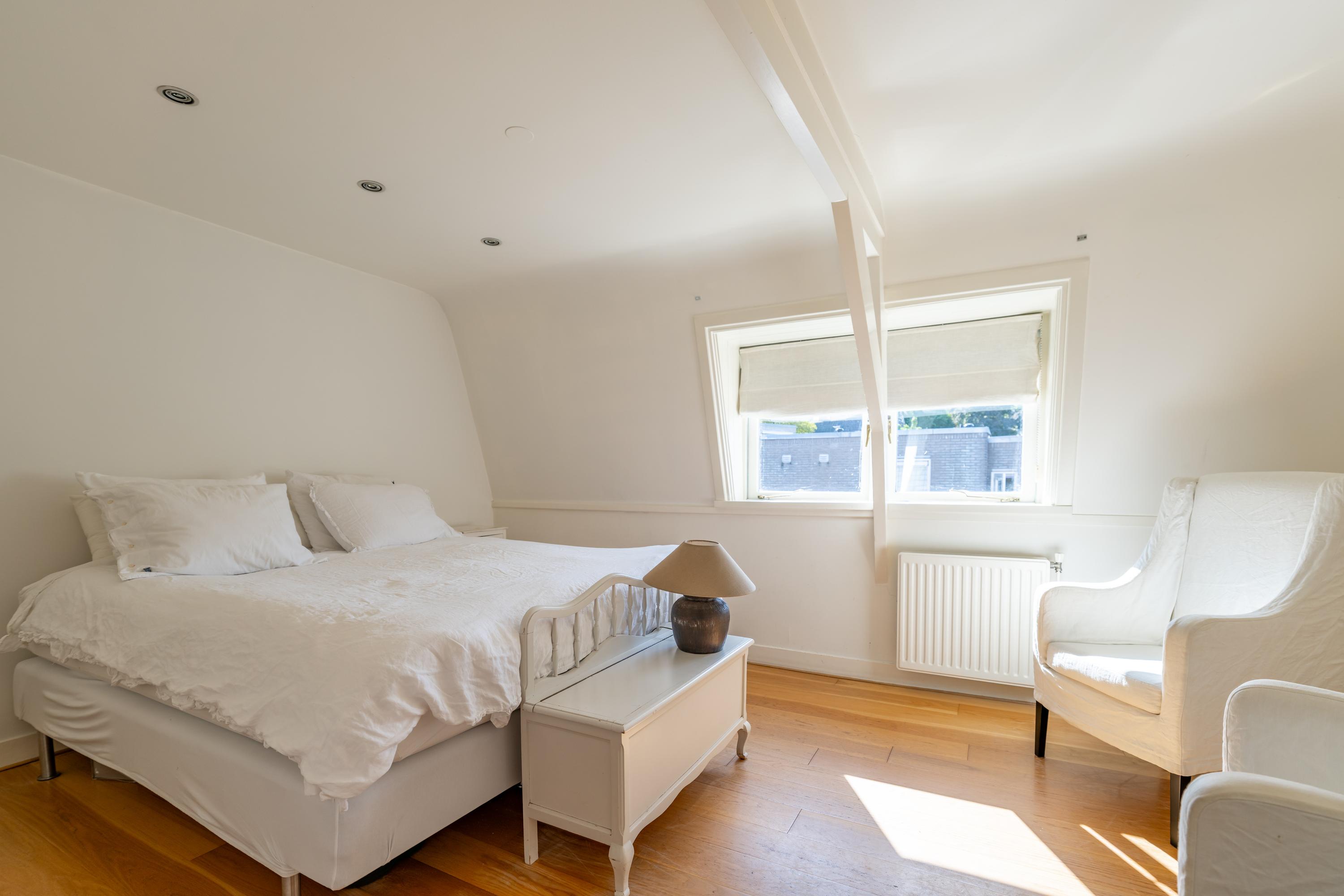 Tussenwoning te koop: Hulweg 42, Huizen