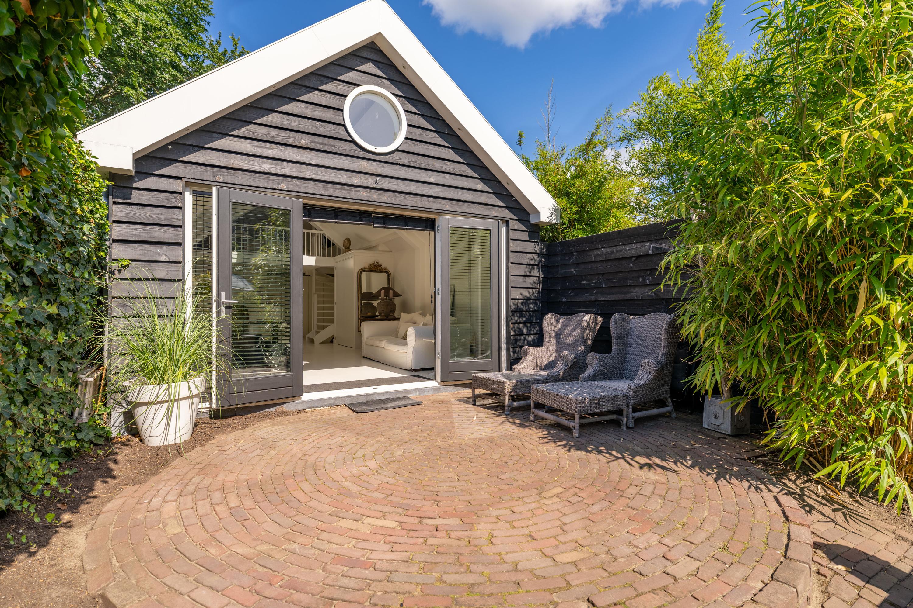 Tussenwoning te koop: Hulweg 42, Huizen